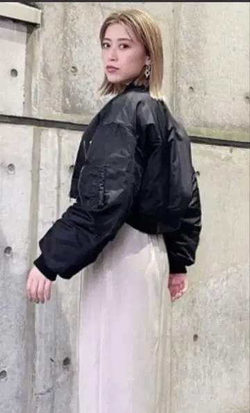 MURUA 크롭 MA-1 자켓 블랙