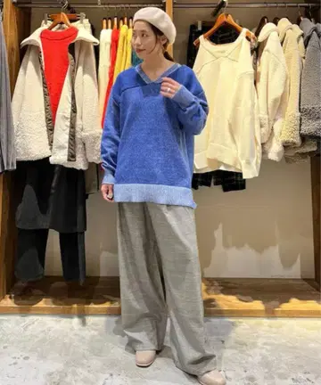 niko and - 슬릿 V넥 니트