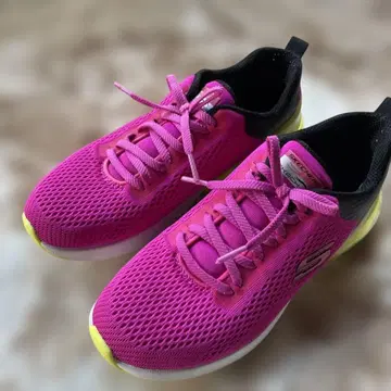 SKECHERS 러닝화 핑크