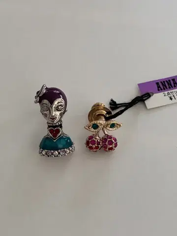 유니크한 브로치 2개 세트