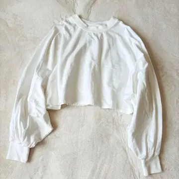 [ HYKE ] LONG-SLV TEE PONCHO White