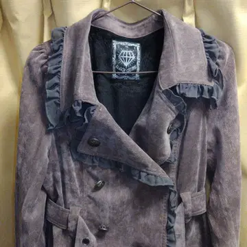 프릴 달린 퍼플 롱 코트 아르곤킨 코트