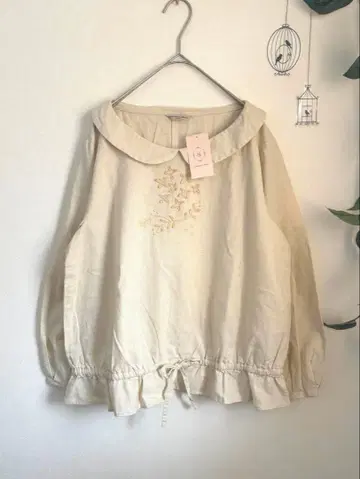 새상품 미사용 Samantha Mos2 블라우스 아이보리 프릴 개더 F