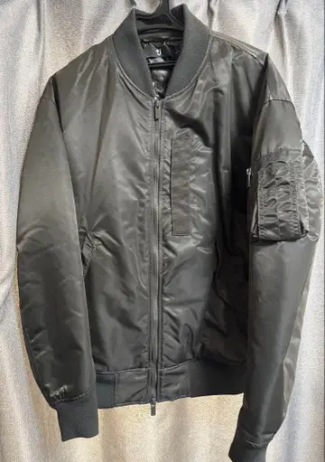 UNIQLO +J 하이브리드 다운 오버 사이즈 MA-1 블루종 L