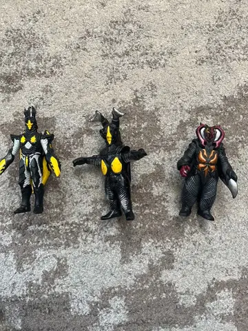 울트라맨 시리즈 괴수 피규어 3체 세트