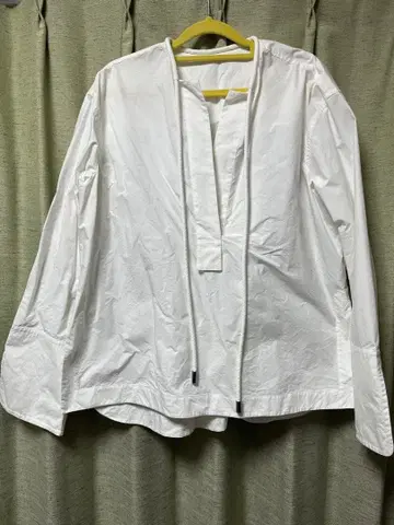 ADAM ET ROPE 화이트 풀오버 셔츠