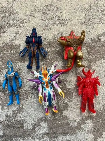 울트라맨 시리즈 괴수 피규어 5체 세트