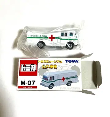 토미카 M-07 구급차 미니카 새상품