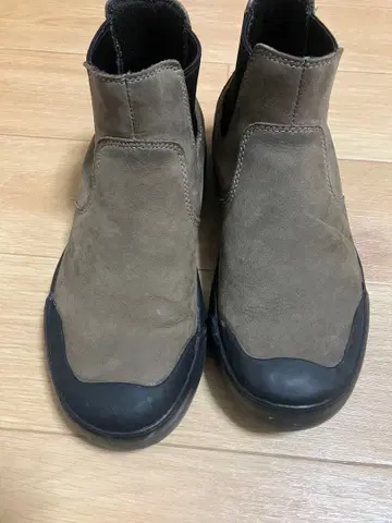 KEEN 브라운 사이드 고어 부츠