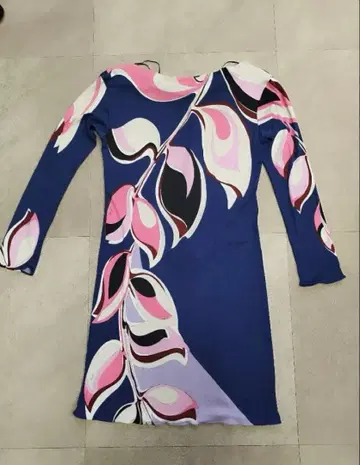 택 포함 새상품 에밀리오 푸치 올 패턴 푸치 패턴 저지 튜닉 네이비 M