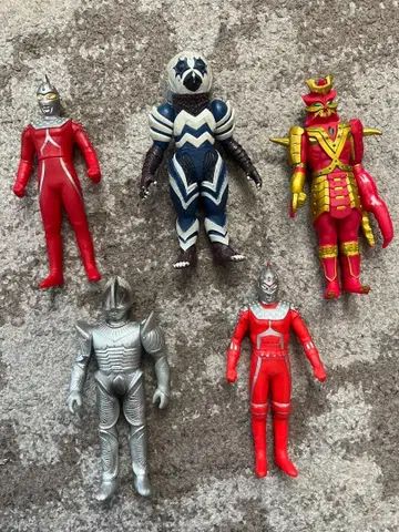 울트라맨 피규어 5체 세트