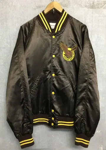 데비락 레어 이글 로고 와펜 충전솜 바시티 자켓