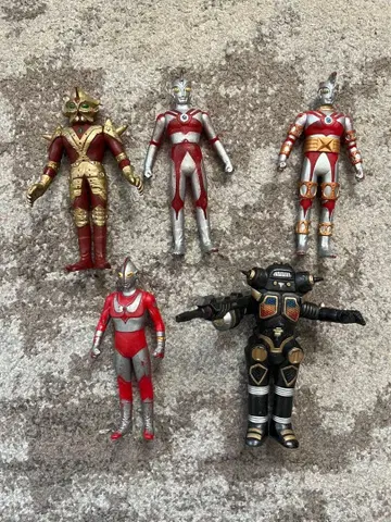 울트라맨 피규어 5체 세트