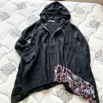 스칼라 아지메 니트 후드 지퍼 후드티 꽃무늬