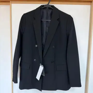 새상품/미사용/택 포함 유니클로 더블 자켓 L 블랙