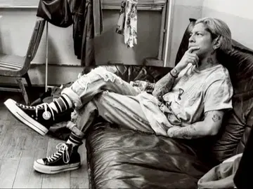 컨버스 스니커즈 kj 착용