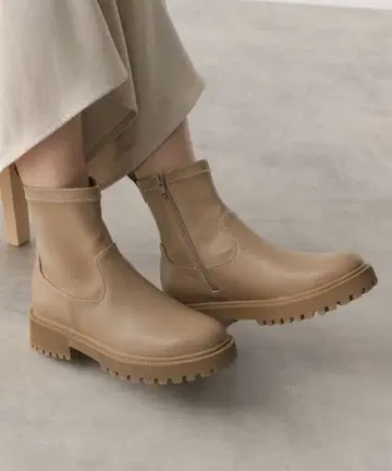 베이지 통굽 숏부츠 지퍼 포함