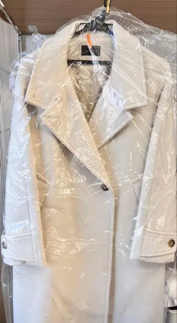 새상품급 green label relaxing 화이트 체스터 코트