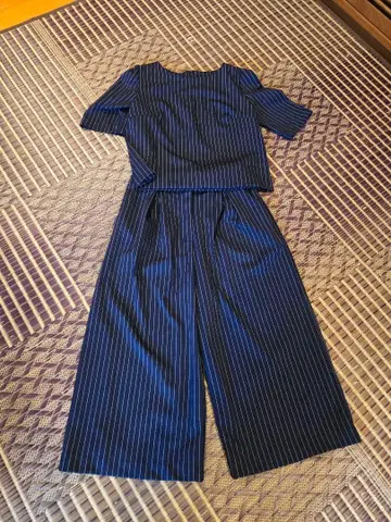 Dress Lab 네이비 스트라이프 팬츠 셋업