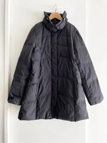 새상품급 크로커다일 블랙 다운 코트 허리밴딩 M