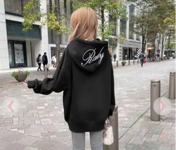 Rady 후드 부착 블랙 후드티