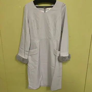 PROPORTION 라이트 그레이 무릎 기장 원피스