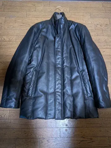 크리스찬 모드 가죽 다운 코트