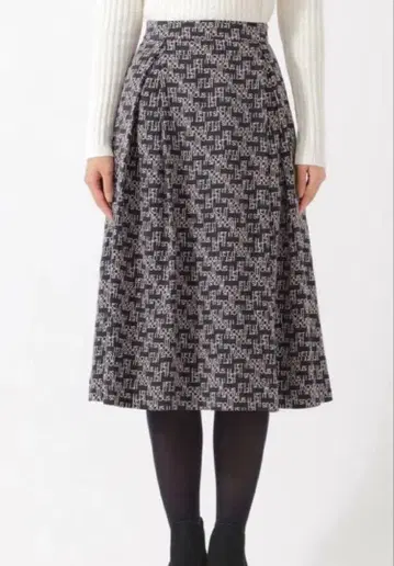 아마카 (AMACA) 턱&플레어 스커트 40 사이즈