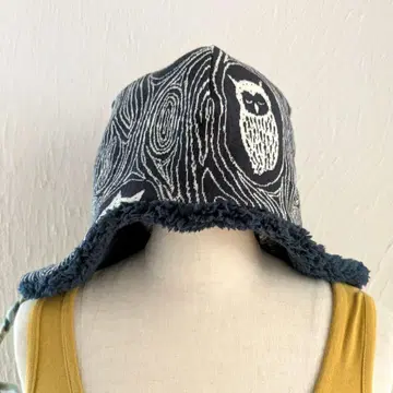 귀도리 달린 리버서블 모자 maffon 원단 사용