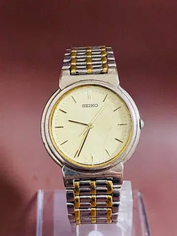 SEIKO 세이코 빈티지 쿼츠 손목시계
