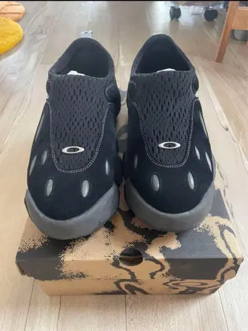 OAKLEY 브레인 데드 박스 포함