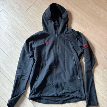 마무트 윈드브레이커