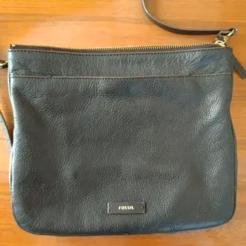 FOSSIL 블랙 숄더백
