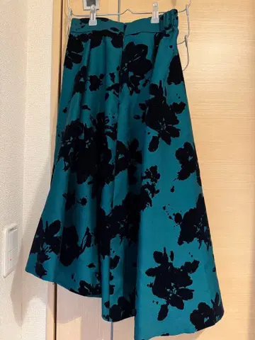 MERCURY DUO 플로키 프린트 플레어 스커트 F