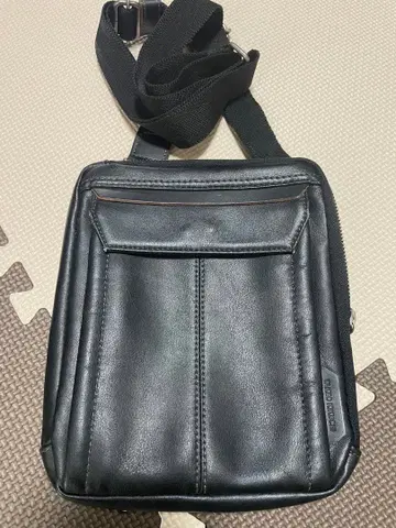 TAKEO KIKUCHI 숄더백