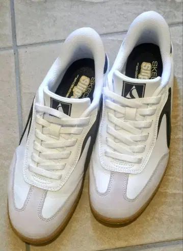 중고 스케쳐스 슬립인즈 24cm