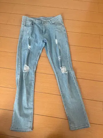 스키니 데님 라이트 블루 데미지 가공