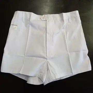 레어 화이트 숏팬츠 사이즈 190