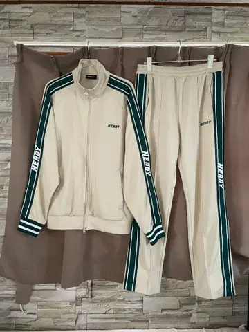 NERDY 아이보리 저지 세트 새상품