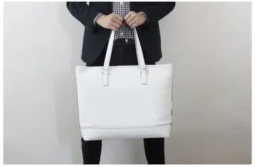 크리잔 화이트 슈링크 레더 토트백