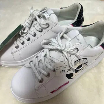 미사용 새상품 KARL LAGERFELD 스니커즈 37인치