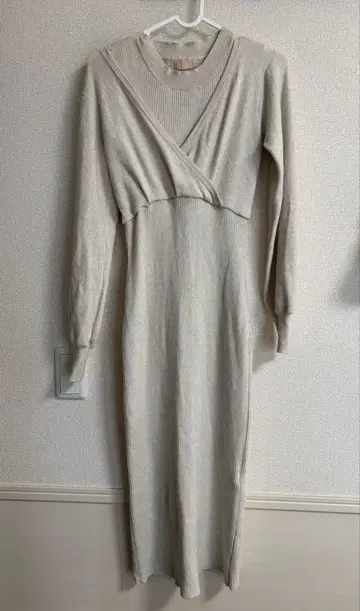 [ 새상품급 ] 리젝시 니트 원피스