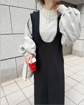 bonny 블랙 U넥 오버롤 스커트