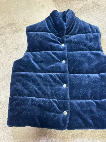 영문 패턴 충전솜 베스트