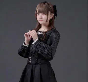 Palelfy 스트라이프 벨트 블랙 블라우스