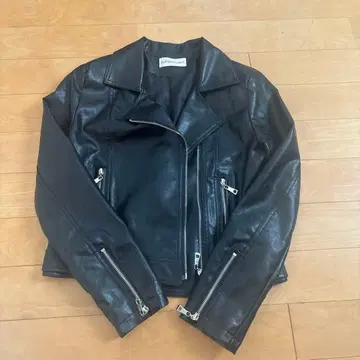 pumpkin port 블랙 가죽 라이더 자켓