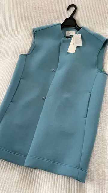 라이트 블루 슬리브리스 베스트