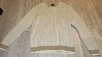 새상품급 HUGO BOSS 리브 스웨터 울 니트