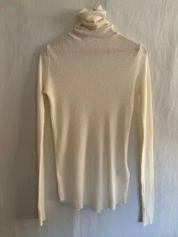 soeju 소주 캐시미어 혼방 터틀넥 티셔츠 화이트