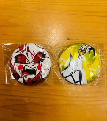 트레이딩 홀로그램 캔뱃지 찰리 아담